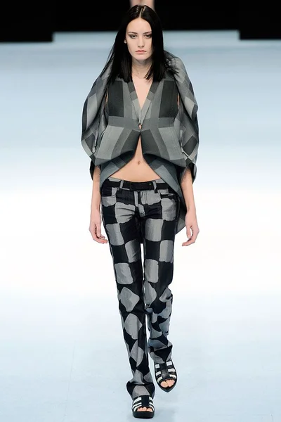 Look 35
